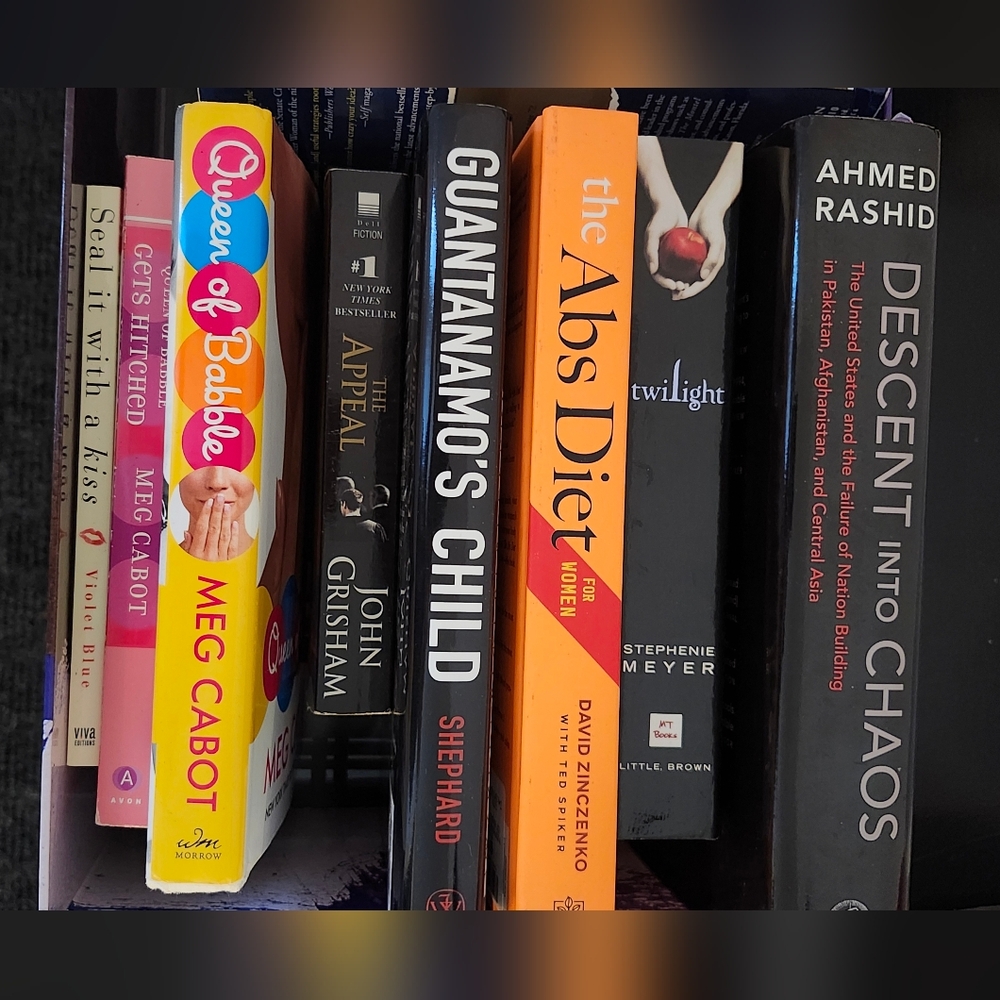 Assorted Books - Picture 2 of 2